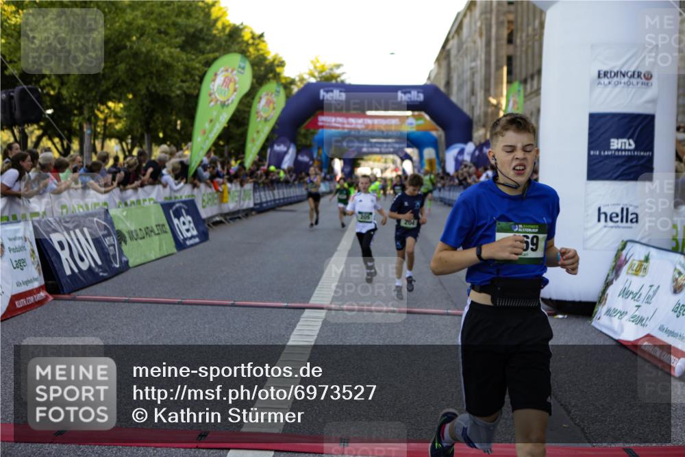 01.09.2024 - BARMER Alsterlauf Kathrin Stürmer Photography http://msf.ph/oto/6973527 01.09.2024 10:51:52 Ziel 53, 58, 65, 68, 74, 77, 151, 169, 177, 201, 204, 205, 207, 233, 258, 263, 266, 291, 349, 359, 399, 8157, 8367 meine-sportfotos.de