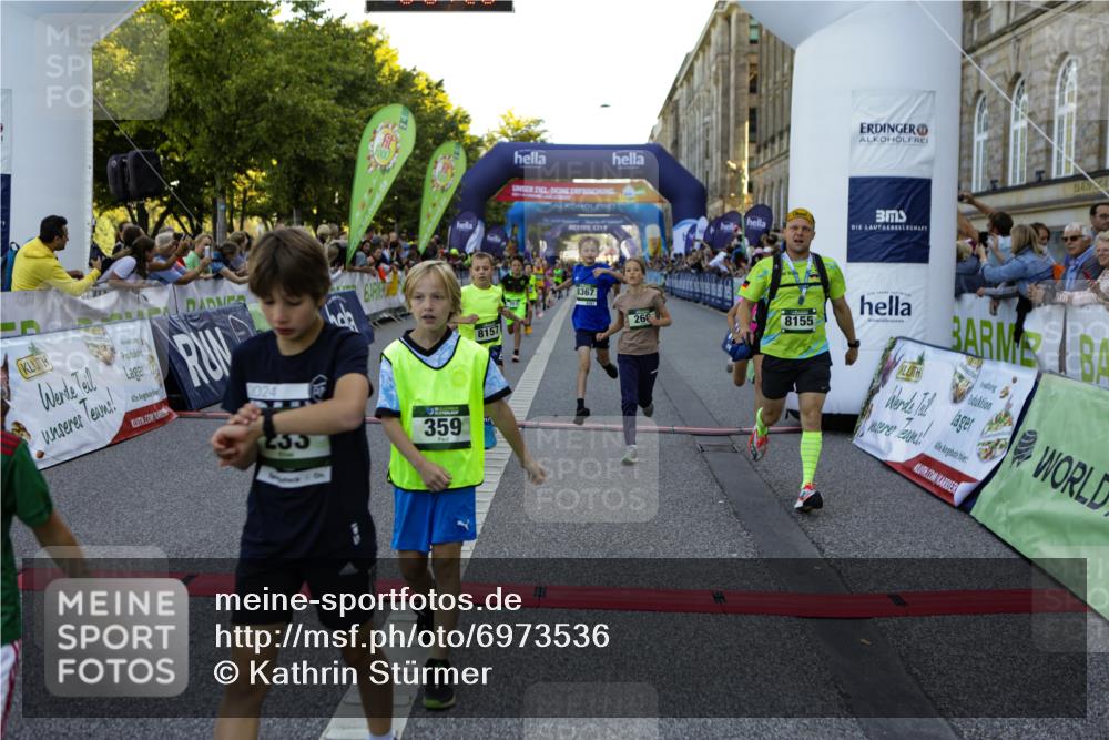01.09.2024 - BARMER Alsterlauf Kathrin Stürmer Photography http://msf.ph/oto/6973536 01.09.2024 10:51:58 Ziel 53, 58, 68, 74, 77, 151, 177, 201, 204, 205, 225, 233, 258, 262, 266, 310, 336, 345, 359, 373, 399, 8157, 8158, 8304, 8367 meine-sportfotos.de