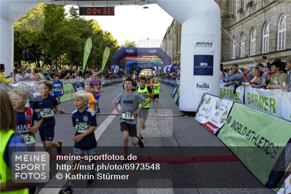 01.09.2024 - BARMER Alsterlauf Kathrin Stürmer Photography http://msf.ph/oto/6973548 01.09.2024 10:52:12 Ziel 54, 59, 61, 62, 63, 64, 66, 70, 71, 73, 76, 178, 179, 183, 191, 194, 202, 225, 243, 262, 271, 272, 273, 274, 281, 290, 296, 320, 323, 328, 336, 339, 356, 377, 384, 8056, 8238, 8254, 8299, 8328, 8340 meine-sportfotos.de