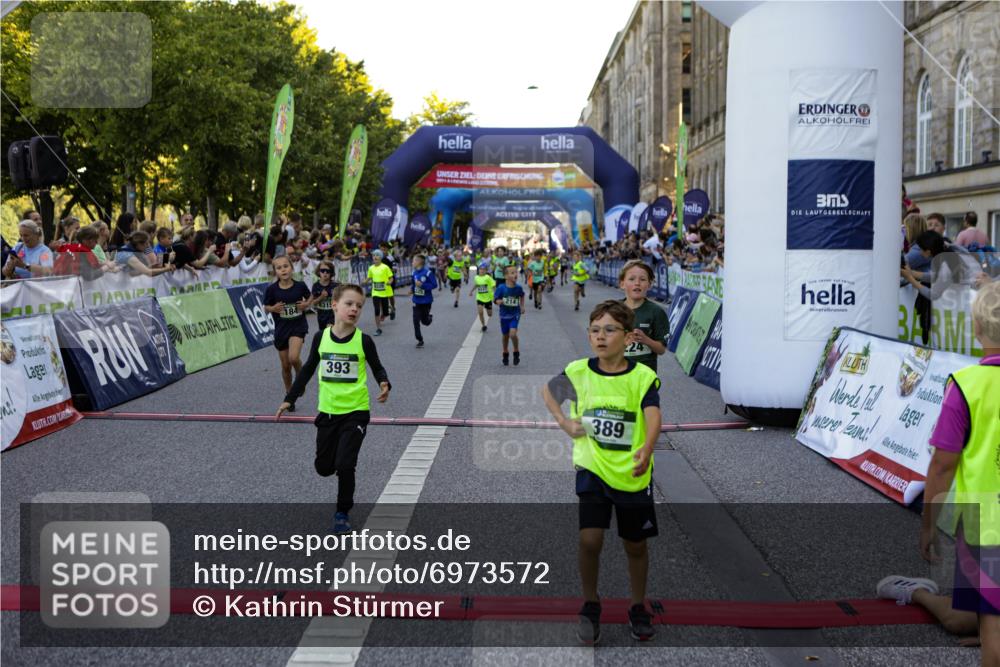 01.09.2024 - BARMER Alsterlauf Kathrin Stürmer Photography http://msf.ph/oto/6973572 01.09.2024 10:52:24 Ziel 64, 156, 184, 191, 196, 203, 214, 216, 224, 243, 252, 269, 270, 271, 281, 315, 321, 350, 351, 356, 367, 375, 382, 389, 393, 8049, 8315, 8325, 8326, 8327, 8328 meine-sportfotos.de