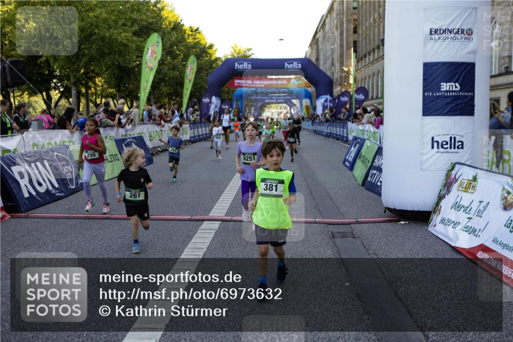 01.09.2024 - BARMER Alsterlauf Kathrin Stürmer Photography http://msf.ph/oto/6973632 01.09.2024 10:53:28 Ziel 174, 189, 192, 218, 232, 254, 261, 267, 294, 295, 306, 338, 353, 365, 381, 8087, 8251, 8270, 8366 meine-sportfotos.de