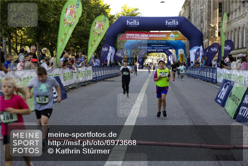 01.09.2024 - BARMER Alsterlauf Kathrin Stürmer Photography http://msf.ph/oto/6973668 01.09.2024 10:53:49 Ziel 187, 222, 250, 282, 283, 288, 329, 385 meine-sportfotos.de