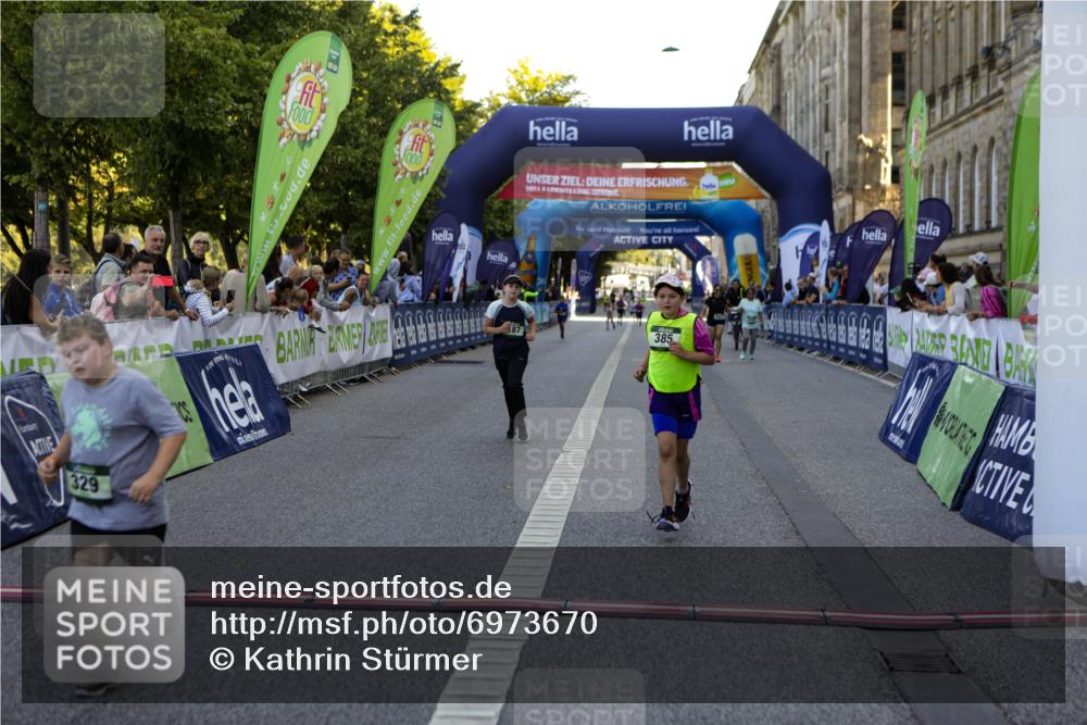 01.09.2024 - BARMER Alsterlauf Kathrin Stürmer Photography http://msf.ph/oto/6973670 01.09.2024 10:53:50 Ziel 187, 250, 282, 283, 288, 329, 385 meine-sportfotos.de