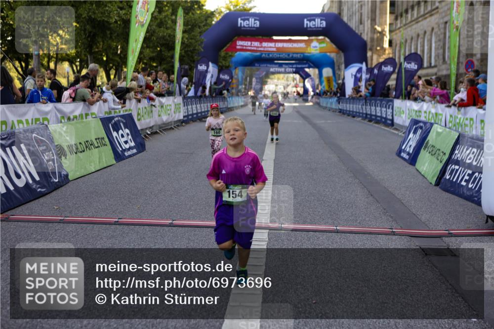 01.09.2024 - BARMER Alsterlauf Kathrin Stürmer Photography http://msf.ph/oto/6973696 01.09.2024 10:54:14 Ziel 154, 160, 8065 meine-sportfotos.de