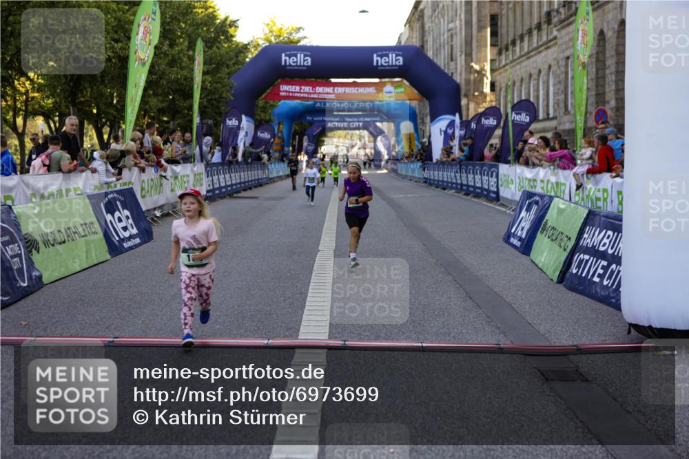 01.09.2024 - BARMER Alsterlauf Kathrin Stürmer Photography http://msf.ph/oto/6973699 01.09.2024 10:54:16 Ziel 154, 160, 8065, 8069 meine-sportfotos.de