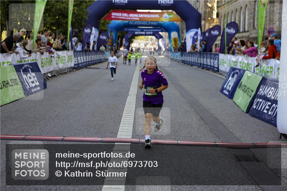 01.09.2024 - BARMER Alsterlauf Kathrin Stürmer Photography http://msf.ph/oto/6973703 01.09.2024 10:54:18 Ziel 154, 160, 8065, 8069 meine-sportfotos.de