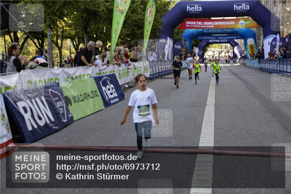 01.09.2024 - BARMER Alsterlauf Kathrin Stürmer Photography http://msf.ph/oto/6973712 01.09.2024 10:54:23 Ziel 160, 173, 175, 304, 383, 8065, 8069 meine-sportfotos.de