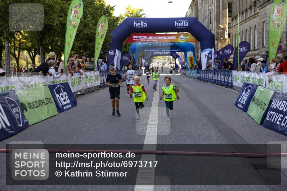 01.09.2024 - BARMER Alsterlauf Kathrin Stürmer Photography http://msf.ph/oto/6973717 01.09.2024 10:54:27 Ziel 173, 175, 304, 337, 383, 8069 meine-sportfotos.de
