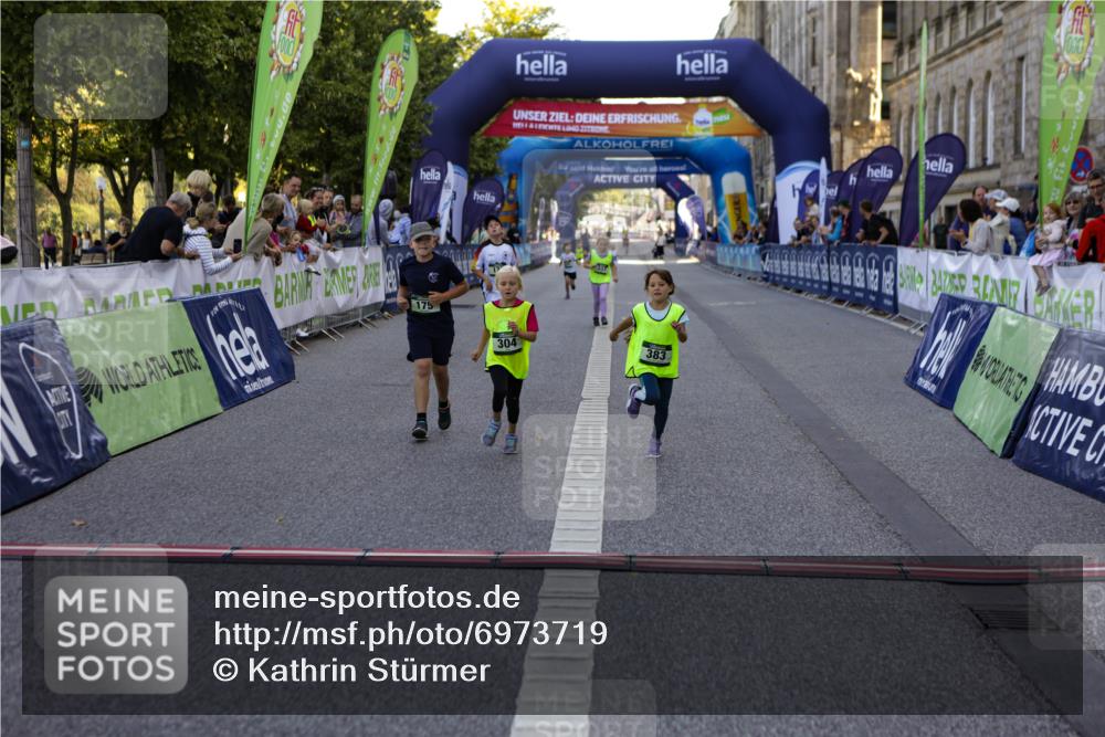 01.09.2024 - BARMER Alsterlauf Kathrin Stürmer Photography http://msf.ph/oto/6973719 01.09.2024 10:54:27 Ziel 173, 175, 304, 337, 383, 8069 meine-sportfotos.de