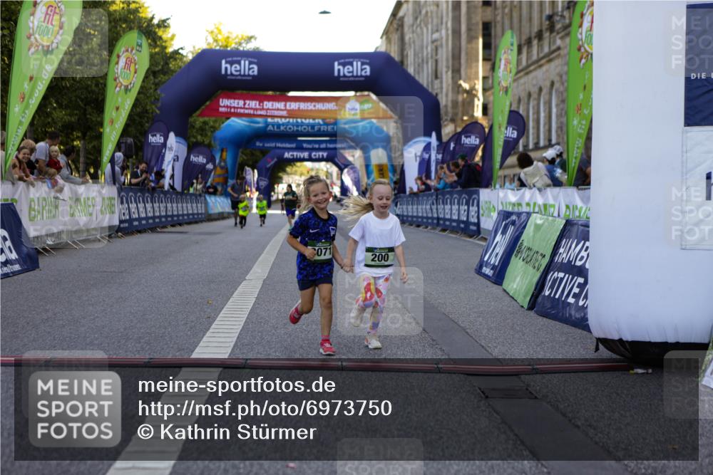 01.09.2024 - BARMER Alsterlauf Kathrin Stürmer Photography http://msf.ph/oto/6973750 01.09.2024 10:54:48 Ziel 200, 8071 meine-sportfotos.de
