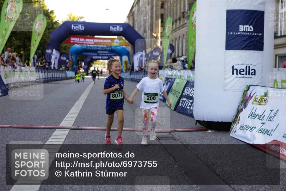 01.09.2024 - BARMER Alsterlauf Kathrin Stürmer Photography http://msf.ph/oto/6973755 01.09.2024 10:54:49 Ziel 153, 200, 8071 meine-sportfotos.de