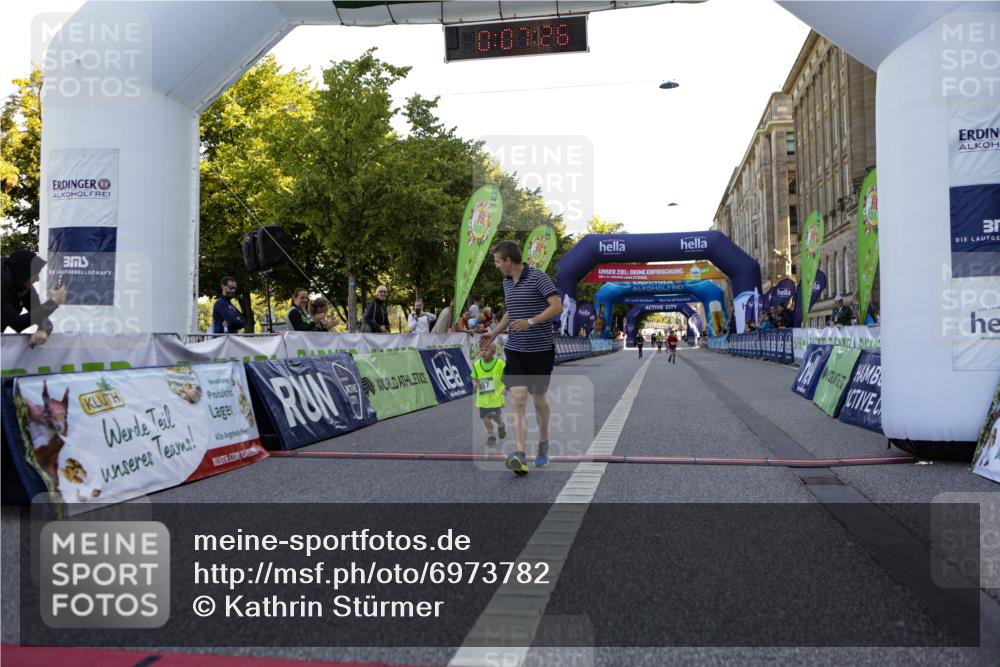 01.09.2024 - BARMER Alsterlauf Kathrin Stürmer Photography http://msf.ph/oto/6973782 01.09.2024 10:55:04 Ziel 153, 330, 357 meine-sportfotos.de