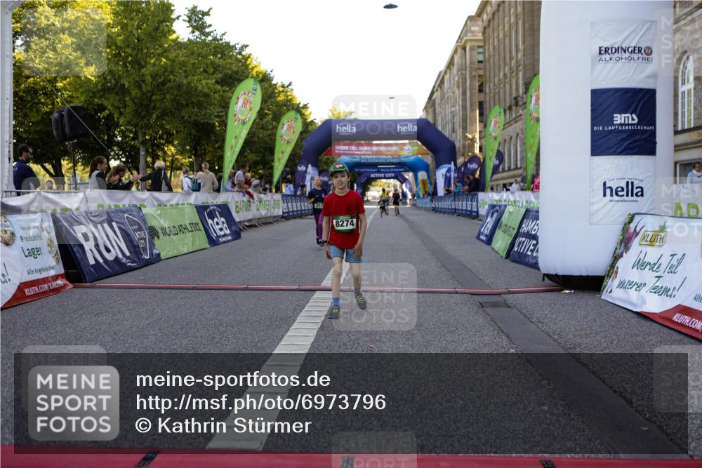 01.09.2024 - BARMER Alsterlauf Kathrin Stürmer Photography http://msf.ph/oto/6973796 01.09.2024 10:55:19 Ziel 212, 8274 meine-sportfotos.de