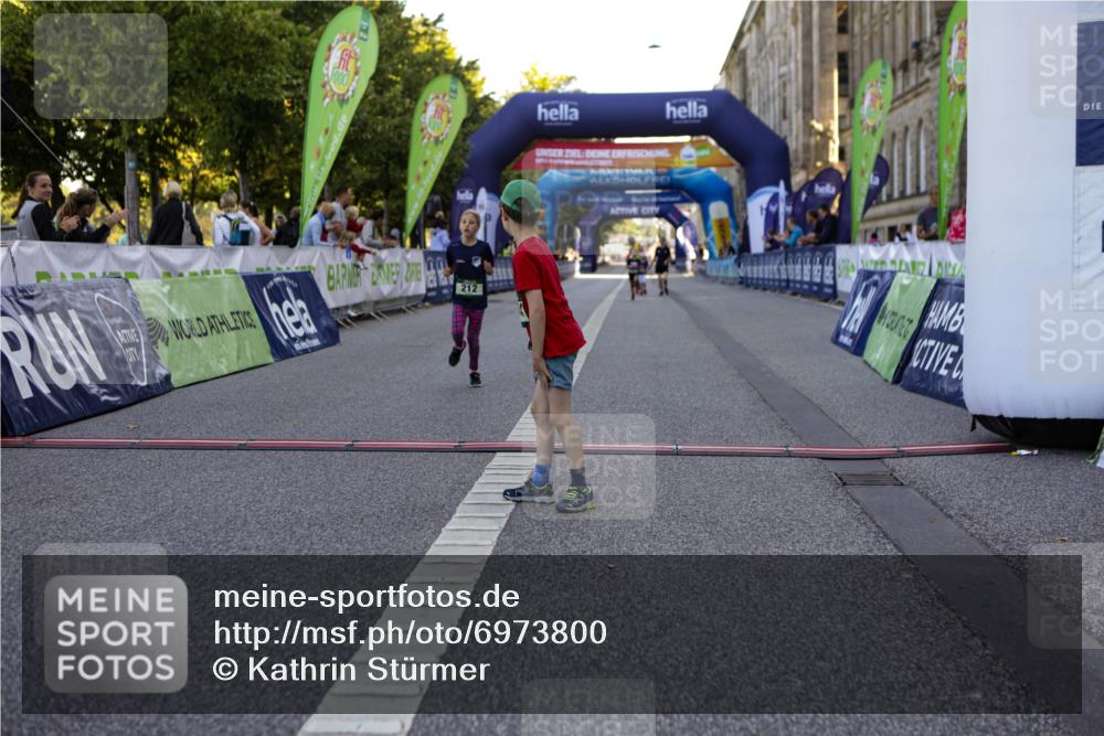 01.09.2024 - BARMER Alsterlauf Kathrin Stürmer Photography http://msf.ph/oto/6973800 01.09.2024 10:55:19 Ziel 212, 8274 meine-sportfotos.de