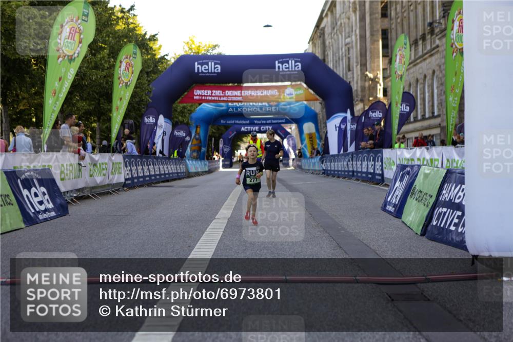 01.09.2024 - BARMER Alsterlauf Kathrin Stürmer Photography http://msf.ph/oto/6973801 01.09.2024 10:55:27 Ziel 212, 277, 8272 meine-sportfotos.de