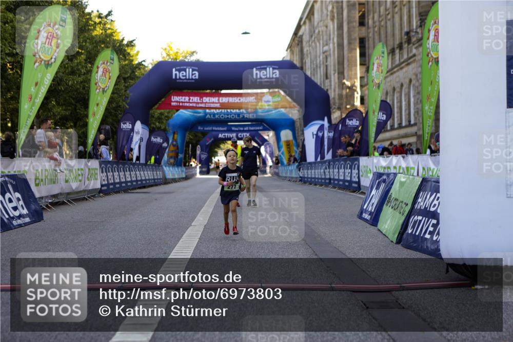 01.09.2024 - BARMER Alsterlauf Kathrin Stürmer Photography http://msf.ph/oto/6973803 01.09.2024 10:55:27 Ziel 212, 277, 8272 meine-sportfotos.de