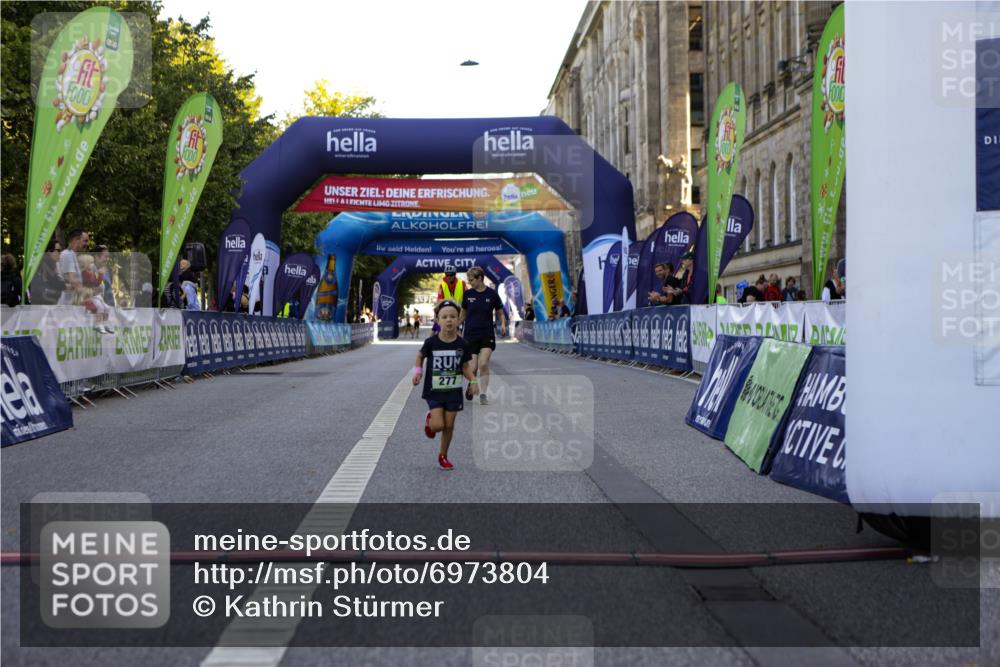 01.09.2024 - BARMER Alsterlauf Kathrin Stürmer Photography http://msf.ph/oto/6973804 01.09.2024 10:55:28 Ziel 277, 8272 meine-sportfotos.de