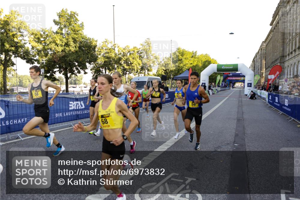 01.09.2024 - BARMER Alsterlauf Kathrin Stürmer Photography http://msf.ph/oto/6973832 01.09.2024 11:00:06 Ziel  meine-sportfotos.de