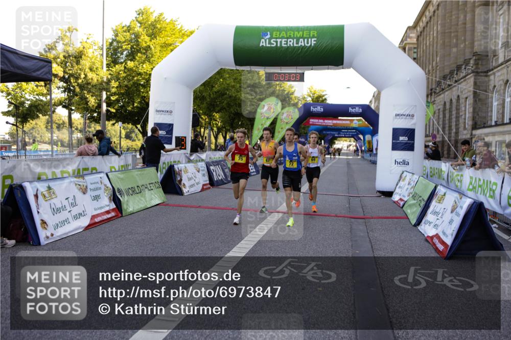 01.09.2024 - BARMER Alsterlauf Kathrin Stürmer Photography http://msf.ph/oto/6973847 01.09.2024 11:03:02 Ziel 52, 56, 65, 67, 69, 72, 75 meine-sportfotos.de