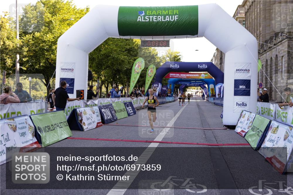 01.09.2024 - BARMER Alsterlauf Kathrin Stürmer Photography http://msf.ph/oto/6973859 01.09.2024 11:03:08 Ziel 52, 56, 65, 67, 69, 72, 74, 75, 77 meine-sportfotos.de