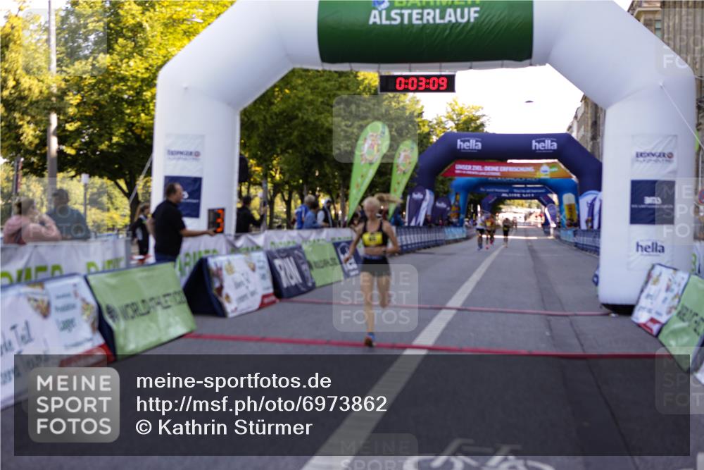 01.09.2024 - BARMER Alsterlauf Kathrin Stürmer Photography http://msf.ph/oto/6973862 01.09.2024 11:03:08 Ziel 52, 56, 65, 67, 69, 72, 74, 75, 77 meine-sportfotos.de