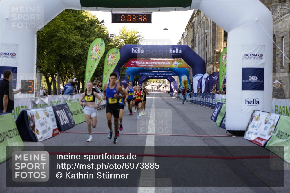 01.09.2024 - BARMER Alsterlauf Kathrin Stürmer Photography http://msf.ph/oto/6973885 01.09.2024 11:03:35 Ziel 54, 59, 61, 62, 63, 64, 66, 70, 71, 73, 76 meine-sportfotos.de