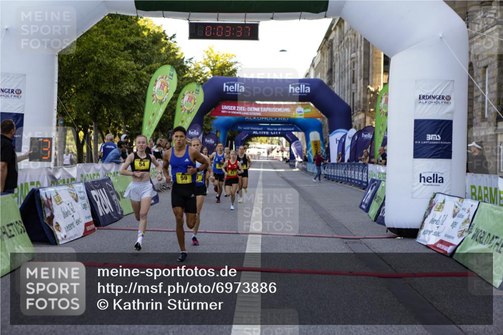 01.09.2024 - BARMER Alsterlauf Kathrin Stürmer Photography http://msf.ph/oto/6973886 01.09.2024 11:03:36 Ziel 54, 59, 61, 62, 63, 64, 66, 70, 71, 73, 76 meine-sportfotos.de