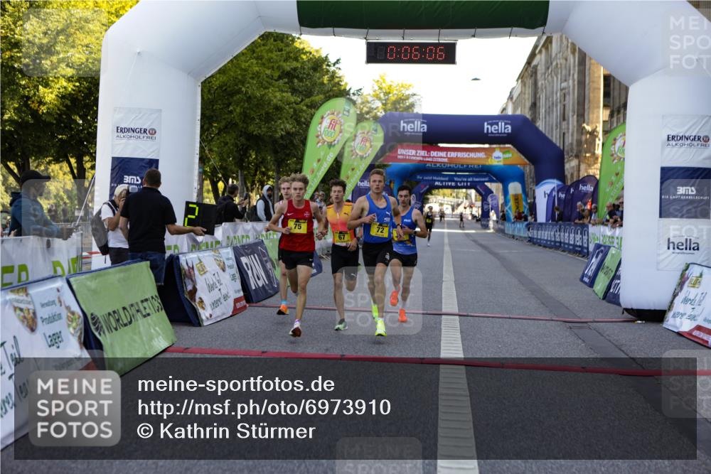 01.09.2024 - BARMER Alsterlauf Kathrin Stürmer Photography http://msf.ph/oto/6973910 01.09.2024 11:06:06 Ziel 52, 56, 67, 69, 72, 75 meine-sportfotos.de
