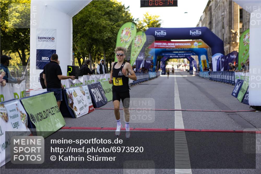 01.09.2024 - BARMER Alsterlauf Kathrin Stürmer Photography http://msf.ph/oto/6973920 01.09.2024 11:06:13 Ziel 52 meine-sportfotos.de