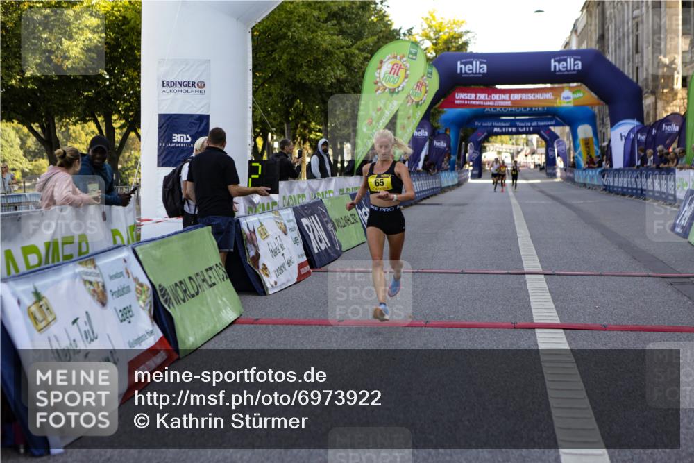01.09.2024 - BARMER Alsterlauf Kathrin Stürmer Photography http://msf.ph/oto/6973922 01.09.2024 11:06:27 Ziel 65 meine-sportfotos.de