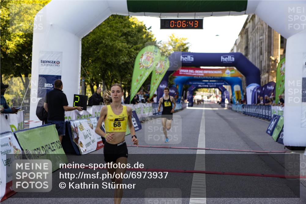 01.09.2024 - BARMER Alsterlauf Kathrin Stürmer Photography http://msf.ph/oto/6973937 01.09.2024 11:06:42 Ziel 53, 58, 68, 74, 77 meine-sportfotos.de