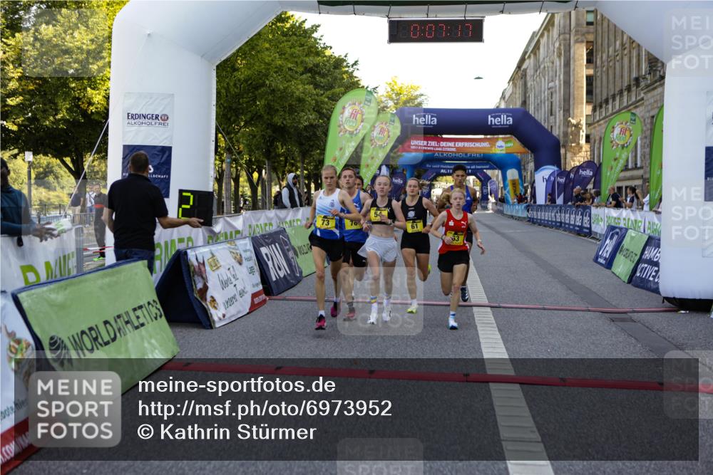 01.09.2024 - BARMER Alsterlauf Kathrin Stürmer Photography http://msf.ph/oto/6973952 01.09.2024 11:07:16 Ziel 54, 59, 61, 62, 63, 73, 76 meine-sportfotos.de