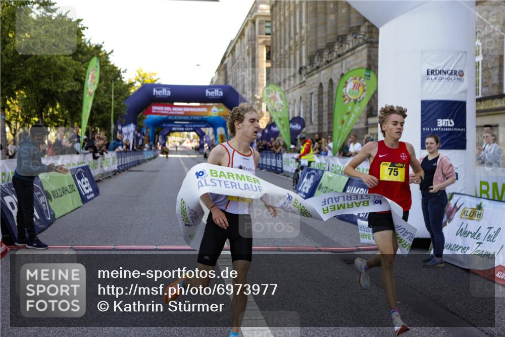 01.09.2024 - BARMER Alsterlauf Kathrin Stürmer Photography http://msf.ph/oto/6973977 01.09.2024 11:15:14 Ziel 69, 75 meine-sportfotos.de