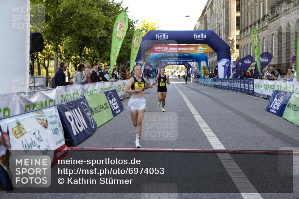 01.09.2024 - BARMER Alsterlauf Kathrin Stürmer Photography http://msf.ph/oto/6974053 01.09.2024 11:18:11 Ziel 54, 61 meine-sportfotos.de