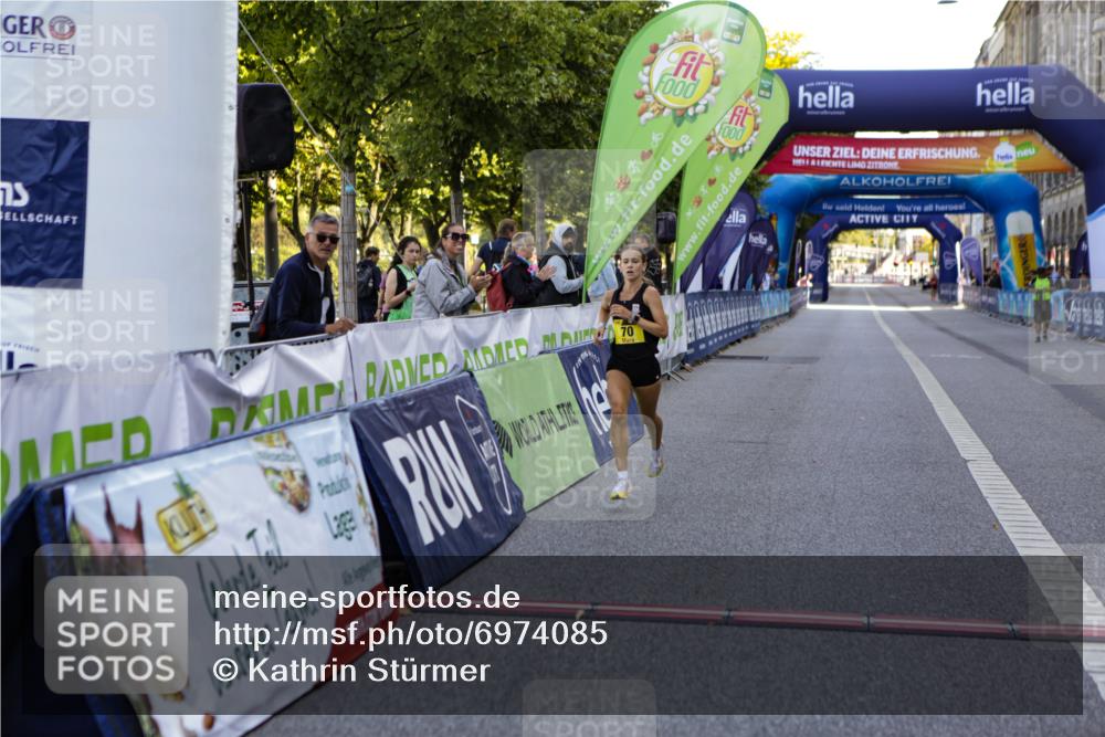 01.09.2024 - BARMER Alsterlauf Kathrin Stürmer Photography http://msf.ph/oto/6974085 01.09.2024 11:19:33 Ziel 64, 66, 70 meine-sportfotos.de