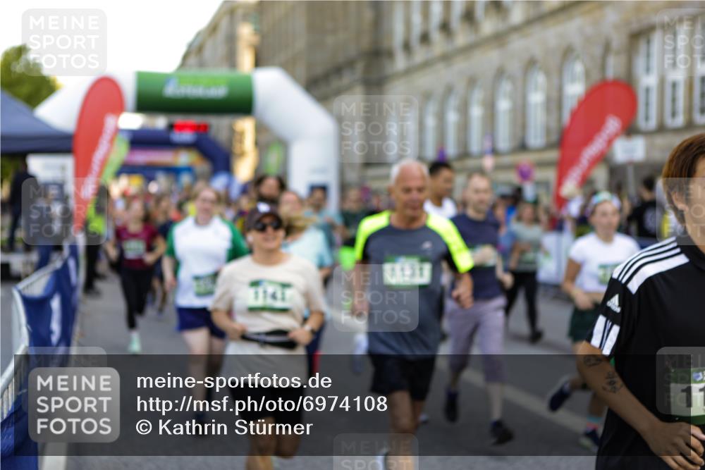 01.09.2024 - BARMER Alsterlauf Kathrin Stürmer Photography http://msf.ph/oto/6974108 01.09.2024 11:30:11 Ziel  meine-sportfotos.de