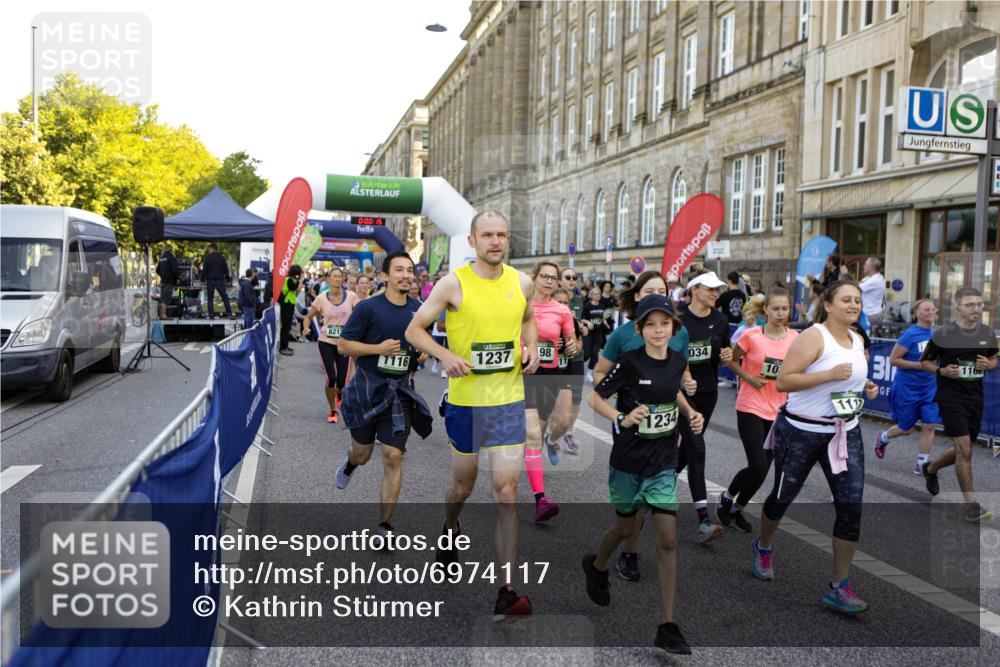 01.09.2024 - BARMER Alsterlauf Kathrin Stürmer Photography http://msf.ph/oto/6974117 01.09.2024 11:30:14 Ziel  meine-sportfotos.de