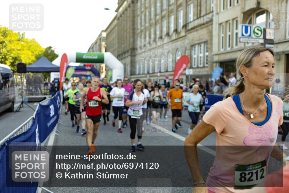 01.09.2024 - BARMER Alsterlauf Kathrin Stürmer Photography http://msf.ph/oto/6974120 01.09.2024 11:30:17 Ziel  meine-sportfotos.de