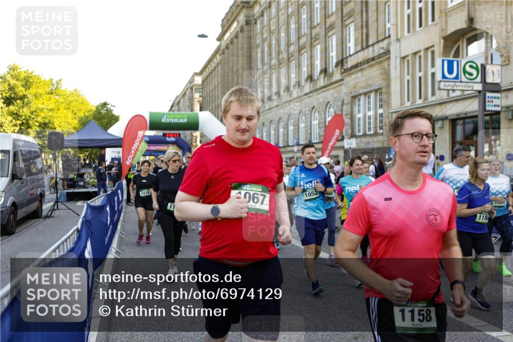 01.09.2024 - BARMER Alsterlauf Kathrin Stürmer Photography http://msf.ph/oto/6974129 01.09.2024 11:30:22 Ziel 8339 meine-sportfotos.de