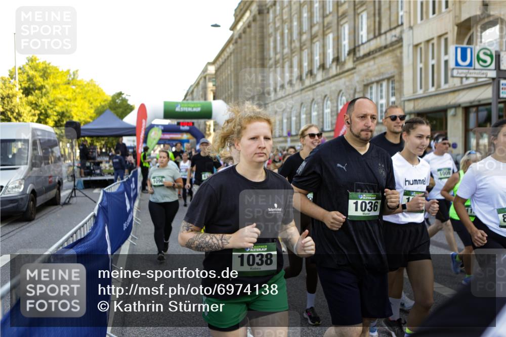 01.09.2024 - BARMER Alsterlauf Kathrin Stürmer Photography http://msf.ph/oto/6974138 01.09.2024 11:30:26 Ziel 8339 meine-sportfotos.de