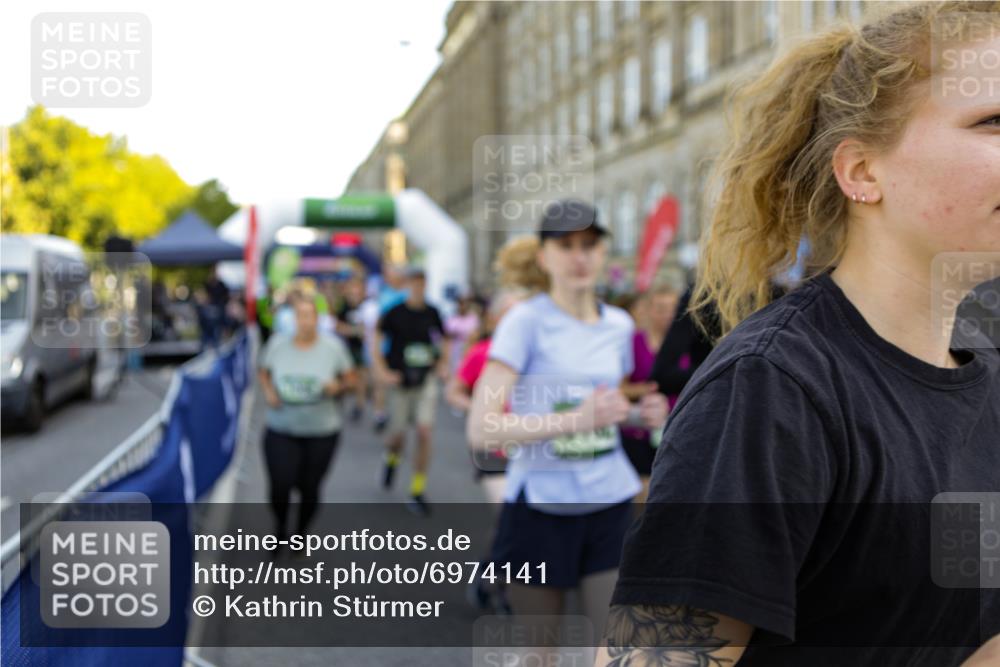 01.09.2024 - BARMER Alsterlauf Kathrin Stürmer Photography http://msf.ph/oto/6974141 01.09.2024 11:30:26 Ziel 8339 meine-sportfotos.de