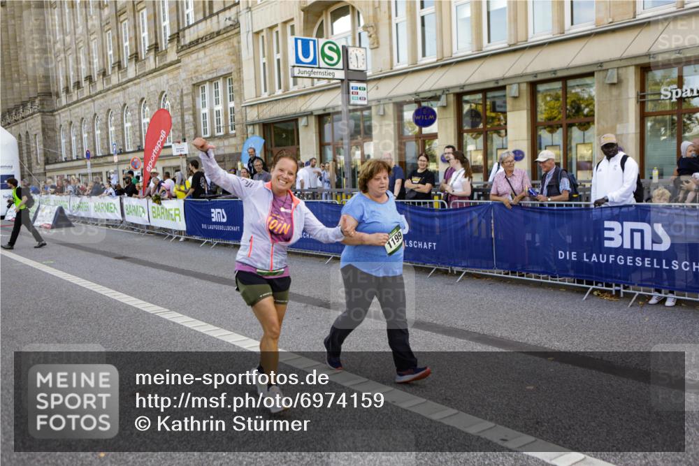 01.09.2024 - BARMER Alsterlauf Kathrin Stürmer Photography http://msf.ph/oto/6974159 01.09.2024 11:30:36 Ziel 8339 meine-sportfotos.de