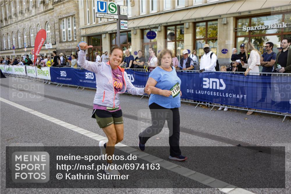 01.09.2024 - BARMER Alsterlauf Kathrin Stürmer Photography http://msf.ph/oto/6974163 01.09.2024 11:30:37 Ziel 8339 meine-sportfotos.de