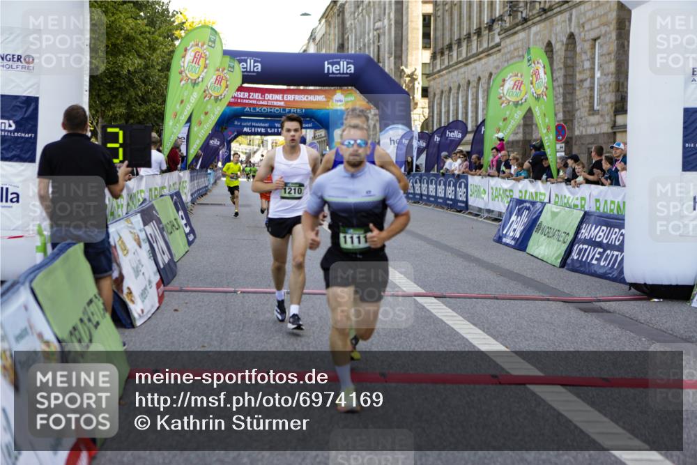 01.09.2024 - BARMER Alsterlauf Kathrin Stürmer Photography http://msf.ph/oto/6974169 01.09.2024 11:33:59 Ziel 1007, 1015, 1043, 1087, 1111, 1139, 1210, 1217, 8127, 8208 meine-sportfotos.de
