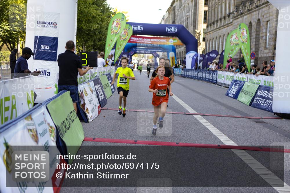 01.09.2024 - BARMER Alsterlauf Kathrin Stürmer Photography http://msf.ph/oto/6974175 01.09.2024 11:34:04 Ziel 1015, 1031, 1087, 1111, 1125, 1139, 1210, 1217, 8208 meine-sportfotos.de