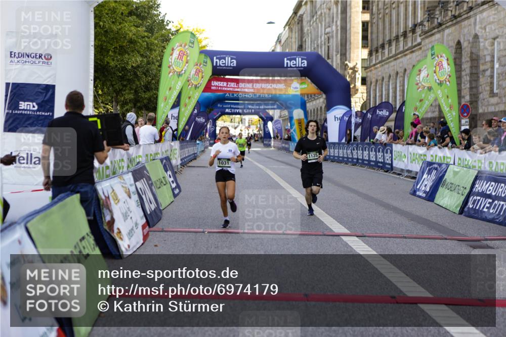 01.09.2024 - BARMER Alsterlauf Kathrin Stürmer Photography http://msf.ph/oto/6974179 01.09.2024 11:34:10 Ziel 1015, 1031, 1125, 1200, 1217, 8208 meine-sportfotos.de