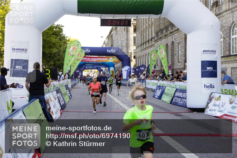 01.09.2024 - BARMER Alsterlauf Kathrin Stürmer Photography http://msf.ph/oto/6974190 01.09.2024 11:34:26 Ziel 1013, 1050, 1076, 1099, 1113, 1114, 1209, 8300, 8311 meine-sportfotos.de