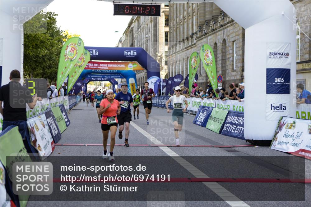 01.09.2024 - BARMER Alsterlauf Kathrin Stürmer Photography http://msf.ph/oto/6974191 01.09.2024 11:34:27 Ziel 1013, 1050, 1076, 1091, 1099, 1113, 1114, 1209, 8300, 8311 meine-sportfotos.de