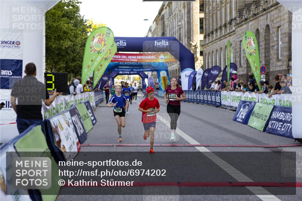 01.09.2024 - BARMER Alsterlauf Kathrin Stürmer Photography http://msf.ph/oto/6974202 01.09.2024 11:34:36 Ziel 1090, 1091, 1114, 1121, 1179, 1207, 1209, 8260, 8300, 8311 meine-sportfotos.de