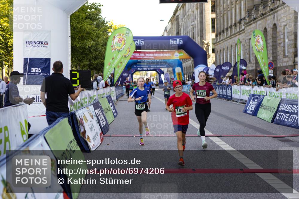 01.09.2024 - BARMER Alsterlauf Kathrin Stürmer Photography http://msf.ph/oto/6974206 01.09.2024 11:34:37 Ziel 1090, 1091, 1121, 1179, 1207, 8260, 8301, 8311 meine-sportfotos.de